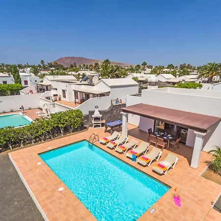 Yaiza By ヴィラ *