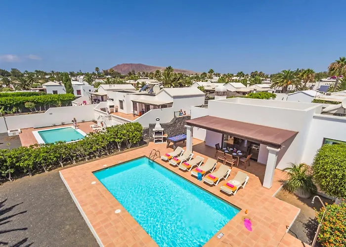 Yaiza By ヴィラ *